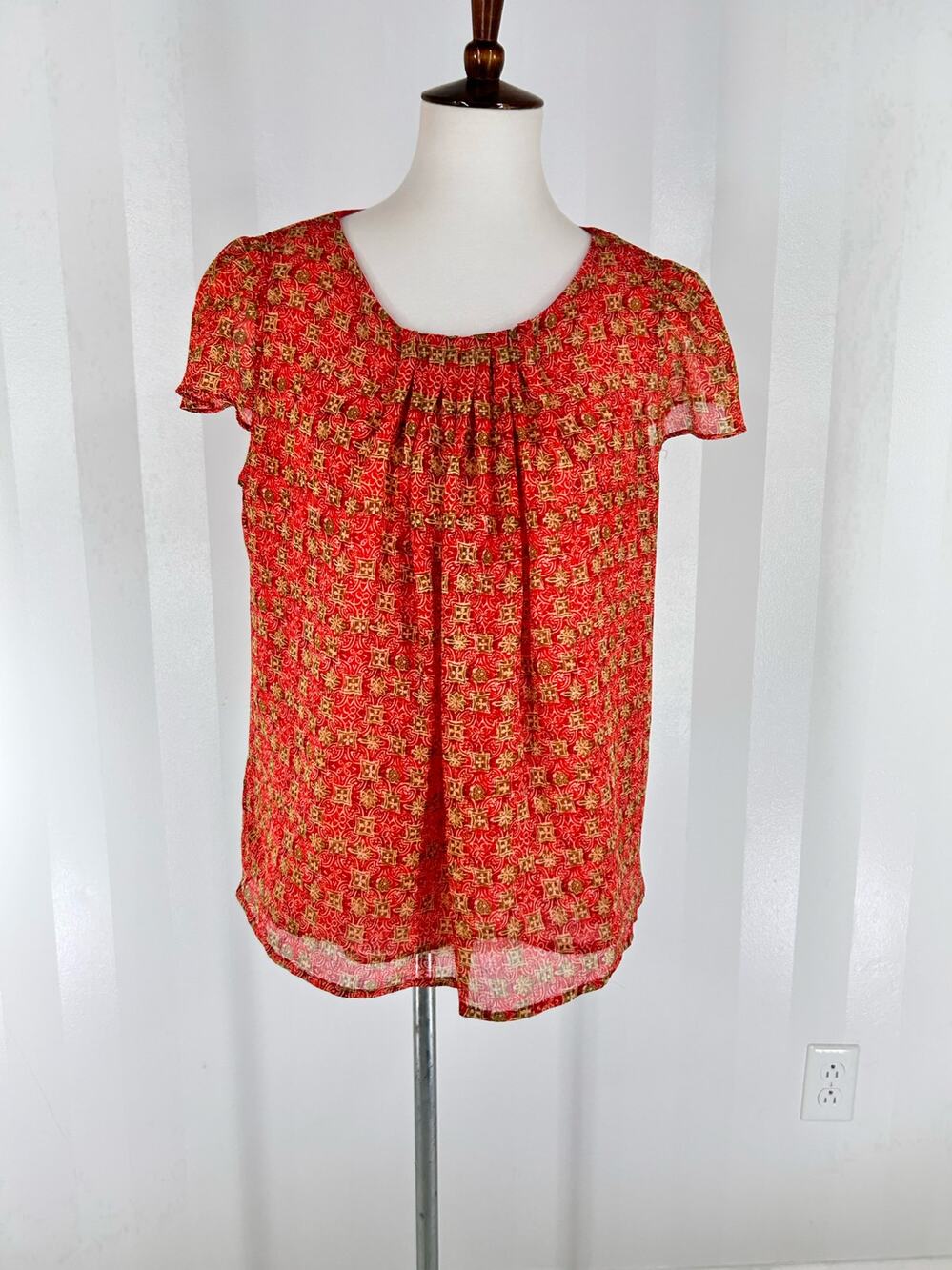 Rafaella Women’s Red Orange Sheer Boho Print Pleated Short Sleeve Blouse Sz L